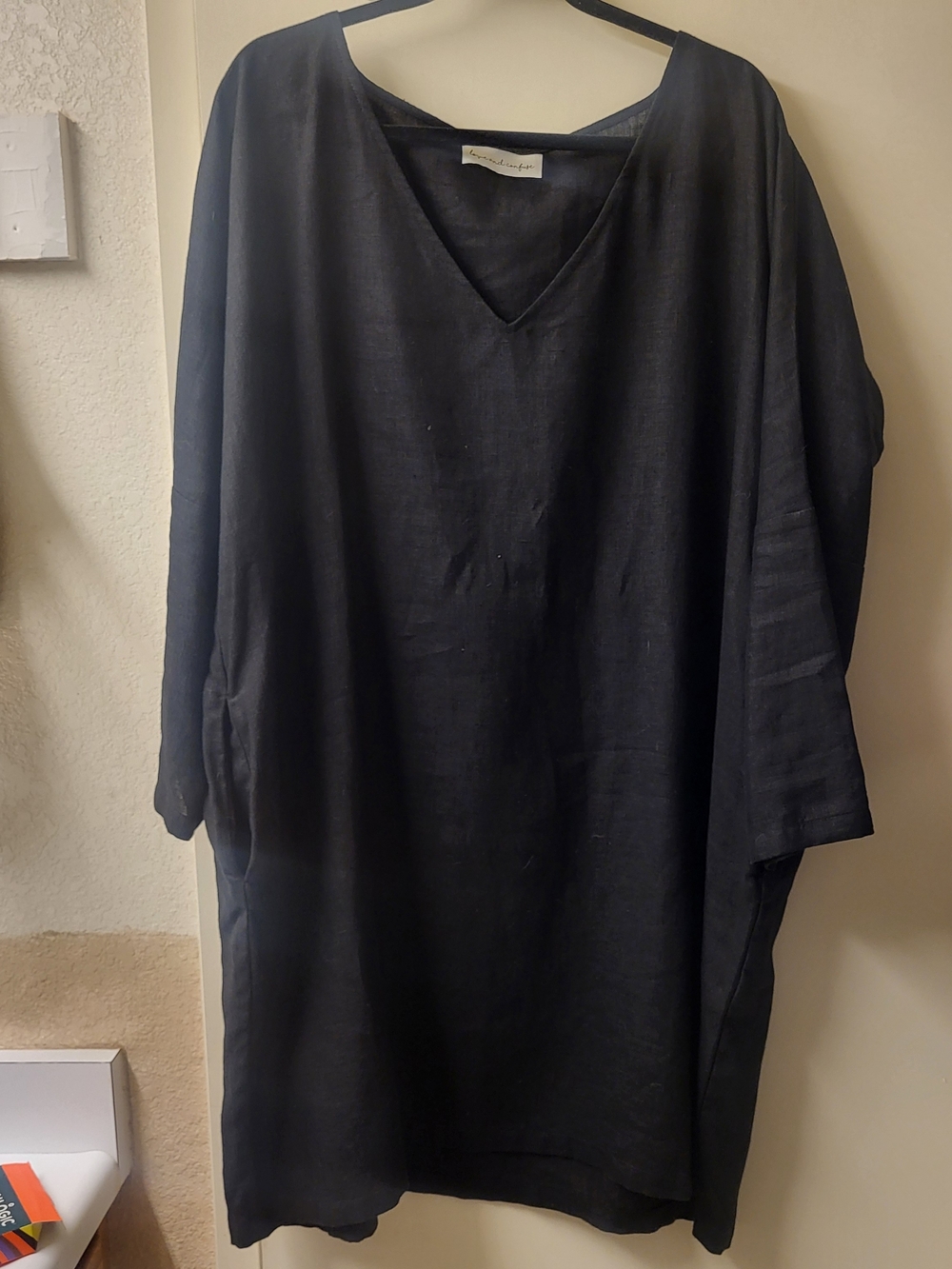 NWOT, Love And Confuse Frida V-Neck Midi Linen Dress in Black